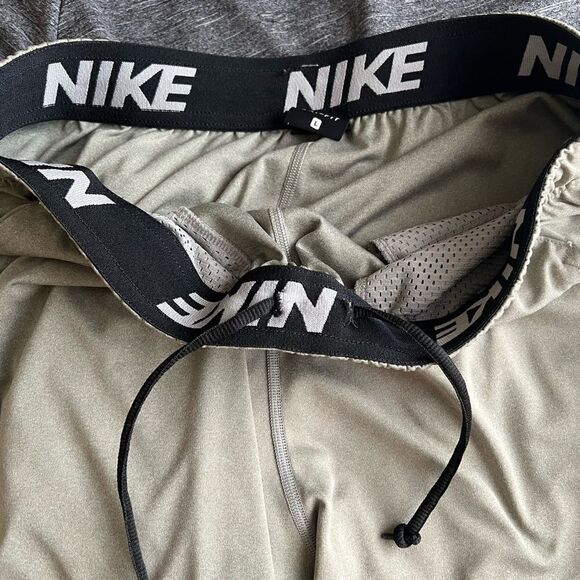 Nike Men's Standard Fit Lightweight Elastic Waist Dri-Fit Short (Grey,L) - Picture 10 of 10